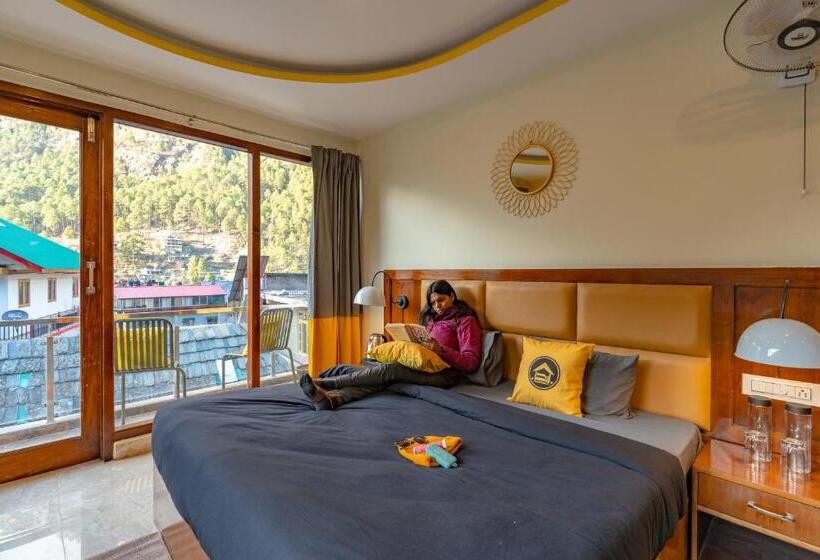 اتاق لوکس با بالکن, The Hosteller Kasol, Parvati Valley