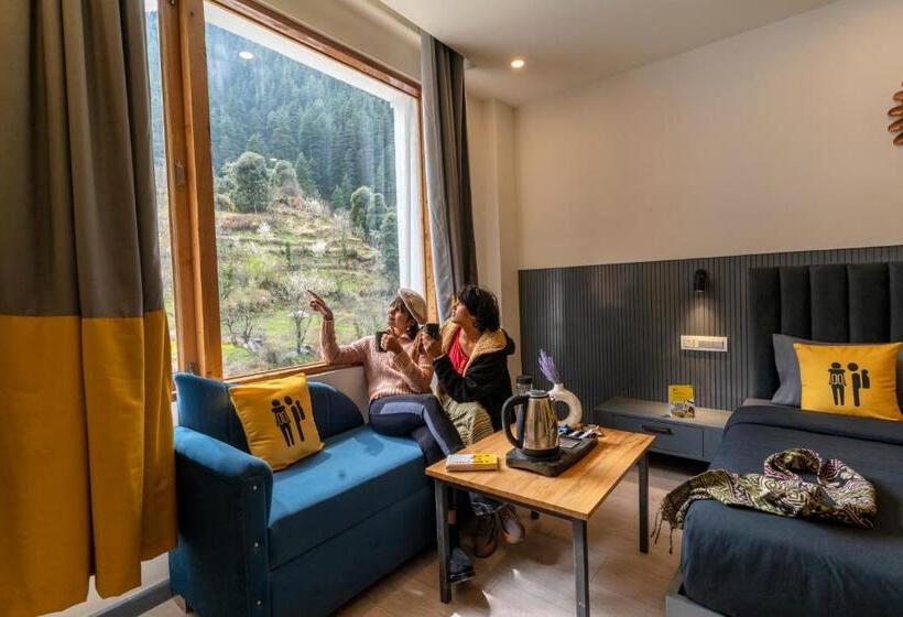 اتاق پرمیوم, The Hosteller Kasol, Parvati Valley