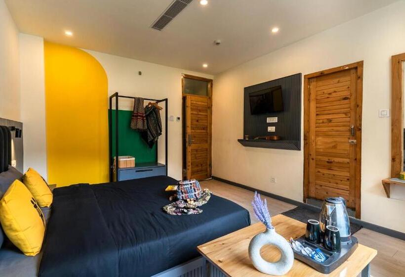 اتاق پرمیوم, The Hosteller Kasol, Parvati Valley