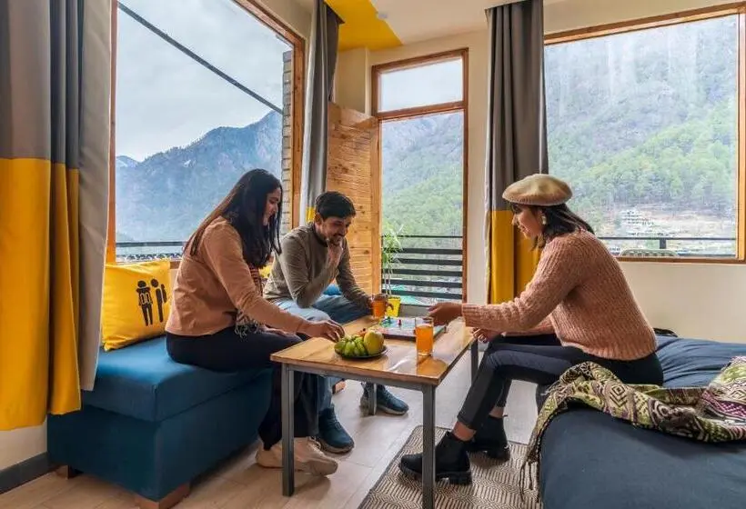 バルコニー付プレミアムルーム, The Hosteller Kasol, Parvati Valley