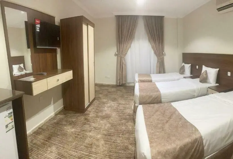 エコノミー４人部屋, فندق سمى الخير