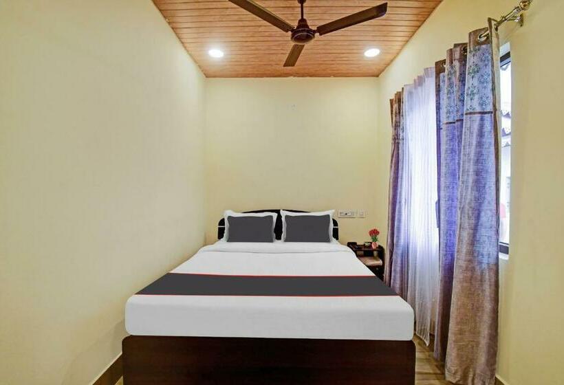 Трехместный Номер Классика, Collection O Palm Tree Resort