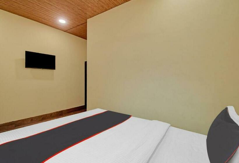 Трехместный Номер Классика, Collection O Palm Tree Resort