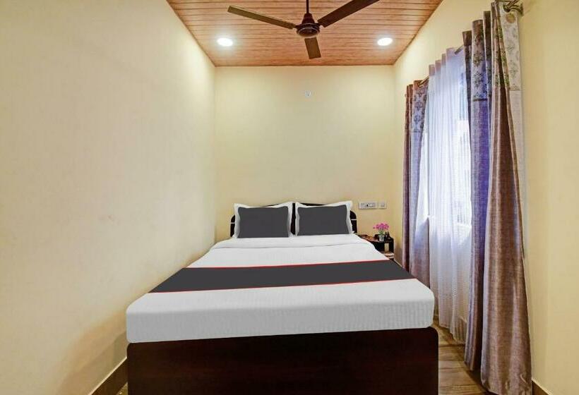 Трехместный Номер Классика, Collection O Palm Tree Resort