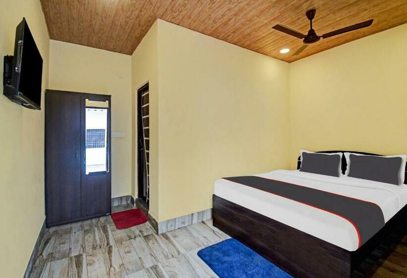 Трехместный Номер Классика, Collection O Palm Tree Resort