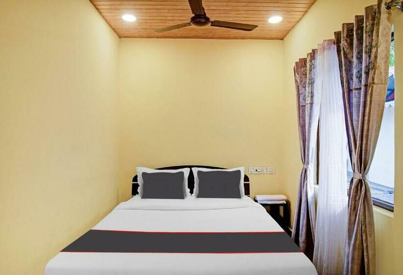 Трехместный Номер Классика, Collection O Palm Tree Resort