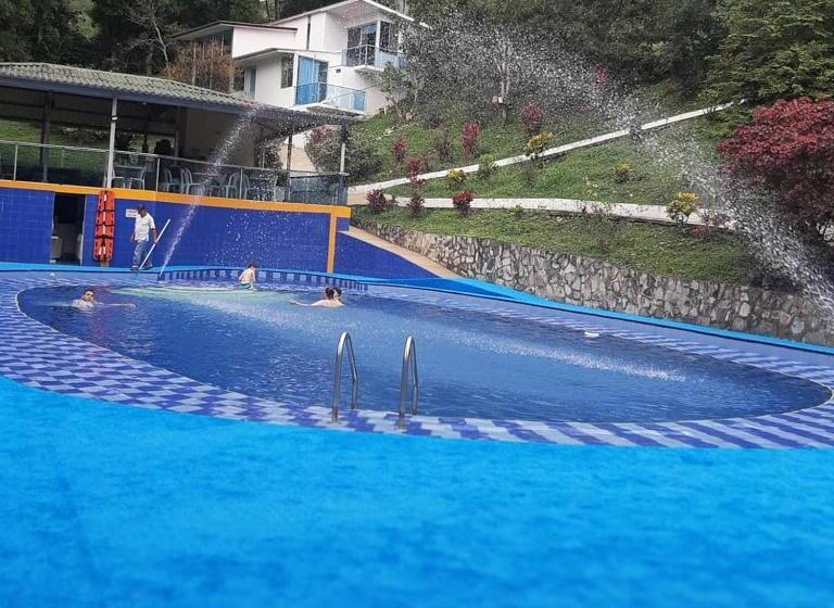 家庭间, Finca Pozo Azul