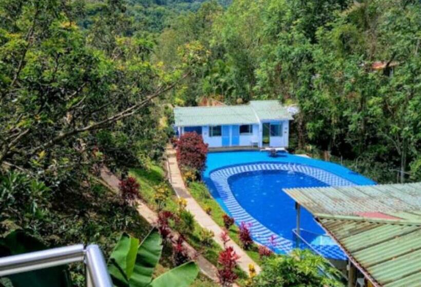 家庭间, Finca Pozo Azul