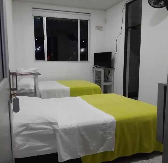 Chambre Quadruple Economy, Finca Pozo Azul