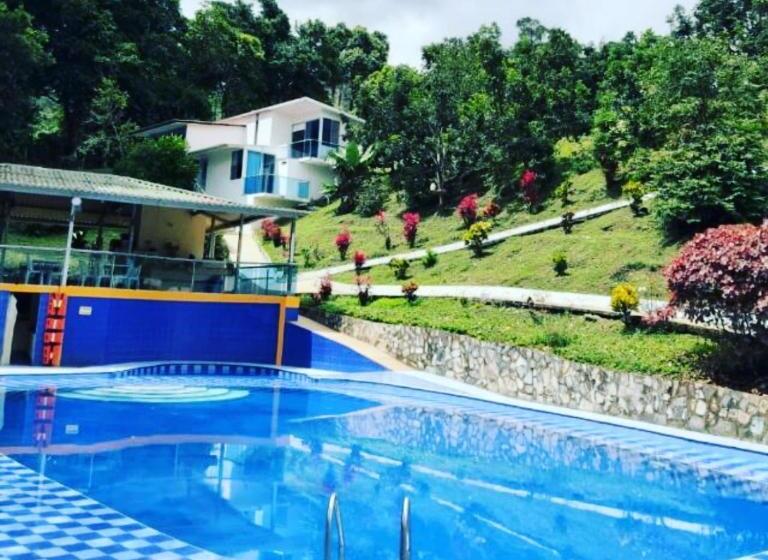 Chambre Triple Standard avec Balcon, Finca Pozo Azul