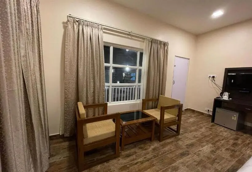 バルコニー付きスタンダードルーム, Jaldapara Forest Tourist Lodge Jftl