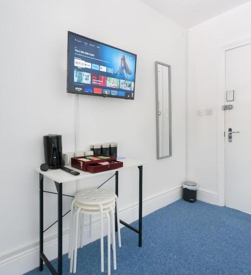 Standard Kolmen Hengen Huone Jaettu kylpyhuone, Studio9 Rooms   Next To Emirates Stadium   Budget Rooms With Shared Bathroom