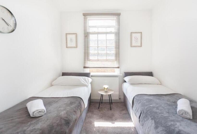 Standard-huone Jaettu Kylpyhuone, Studio9 Rooms   Next To Emirates Stadium   Budget Rooms With Shared Bathroom