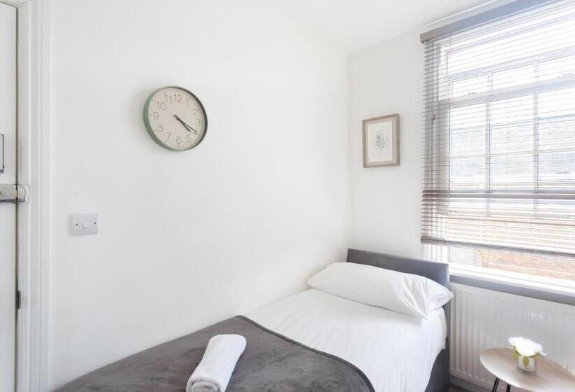 Standard-huone Jaettu Kylpyhuone, Studio9 Rooms   Next To Emirates Stadium   Budget Rooms With Shared Bathroom