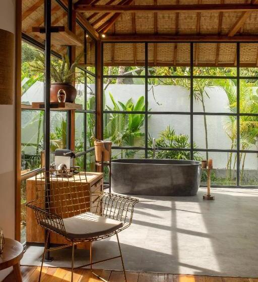 סוויטה עם מרפסת, East Bali Volcano View Resort & Spa   Adults Only Area