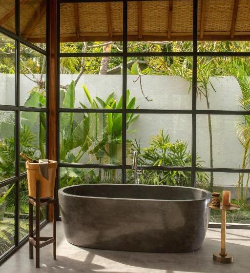 סוויטה עם מרפסת, East Bali Volcano View Resort & Spa   Adults Only Area