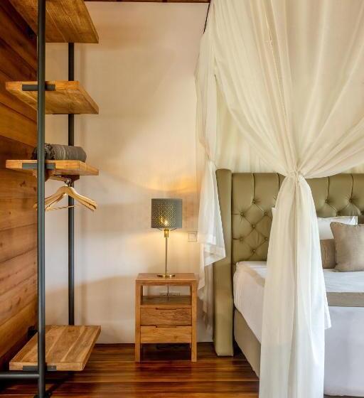 סוויטה עם מרפסת, East Bali Volcano View Resort & Spa   Adults Only Area