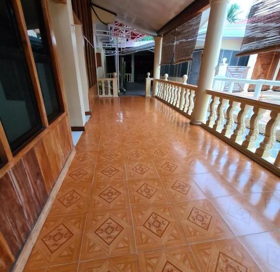 اتاق استاندارد, La Familia Guest House