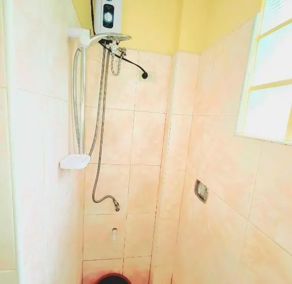 اتاق لوکس, La Familia Guest House