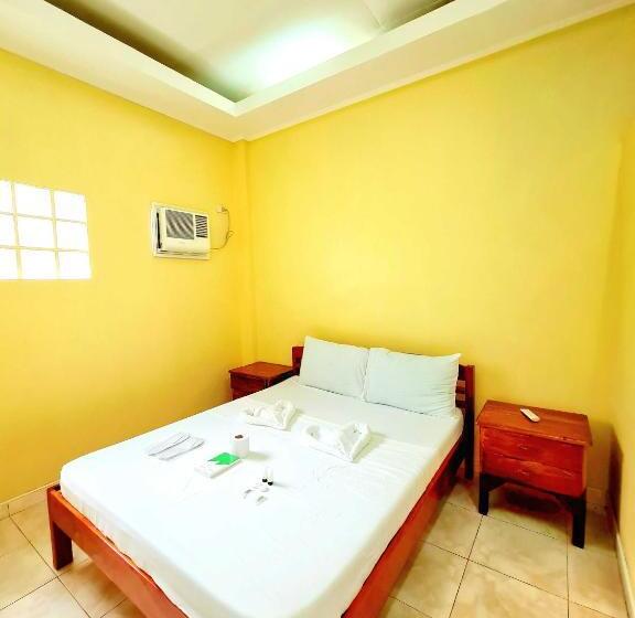 اتاق لوکس, La Familia Guest House