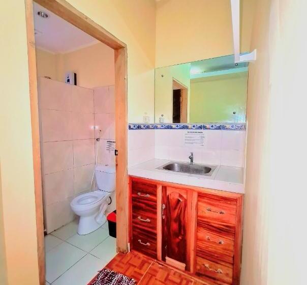 اتاق لوکس خانوادگی, La Familia Guest House