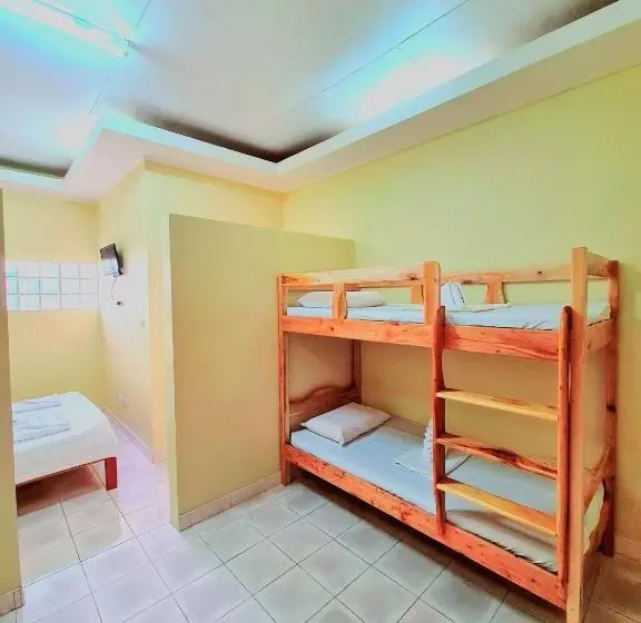 اتاق لوکس خانوادگی, La Familia Guest House