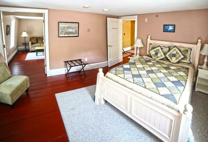 디럭스 스위트, Ballard House Inn