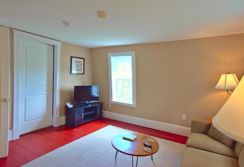 디럭스 스위트, Ballard House Inn