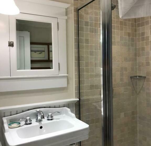 침실 1개 아파트, Revere Guest House