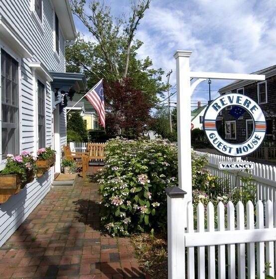 주니어 스위트, Revere Guest House