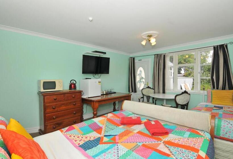 Номер Стандарт Трехместный, Richmond Guest House