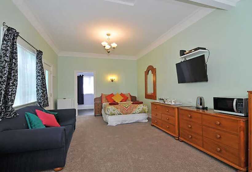 Номер Стандарт Трехместный, Richmond Guest House
