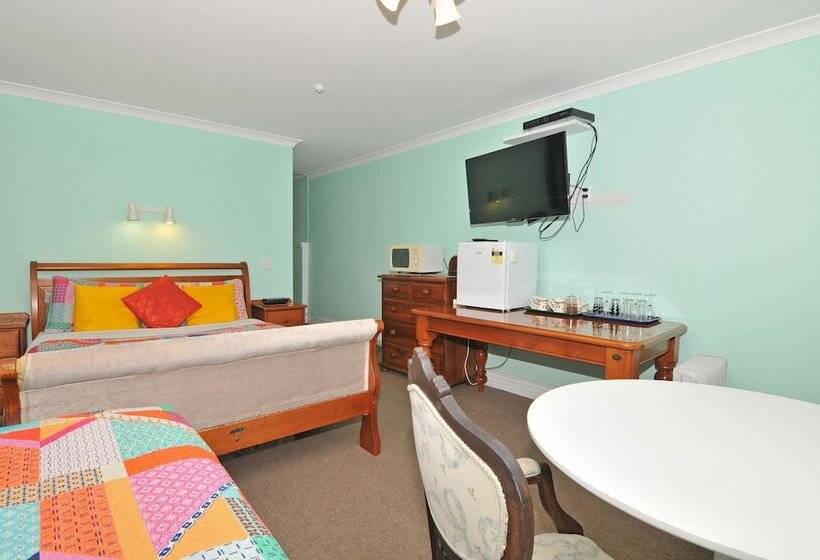 Номер Стандарт Трехместный, Richmond Guest House