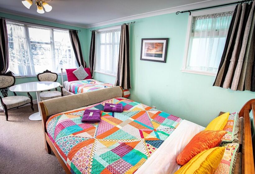 Номер Стандарт Трехместный, Richmond Guest House