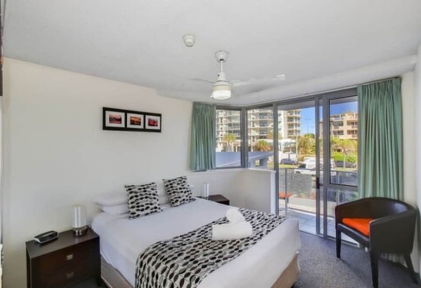 סטודיו אקונומי, Catalina Resort