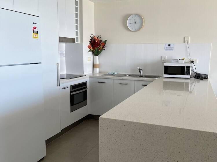 Superior 2-bedroom flat with sea view, Catalina Resort