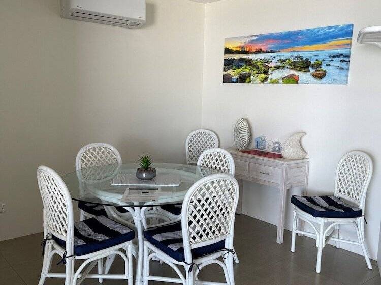 Superior 2-bedroom flat with sea view, Catalina Resort