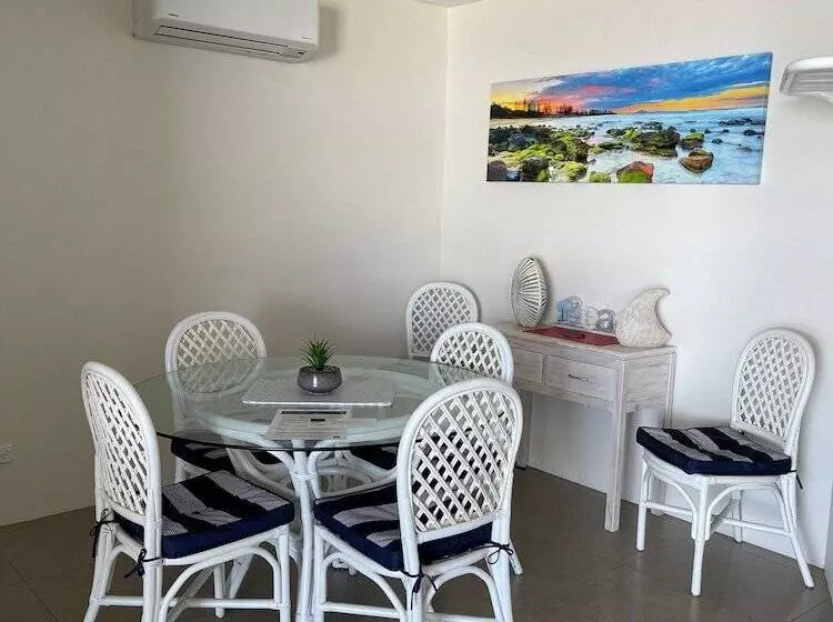 Superior 2-bedroom flat with sea view, Catalina Resort
