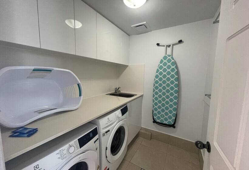 דירת פרמיום 3 חדרי שינה, Catalina Resort