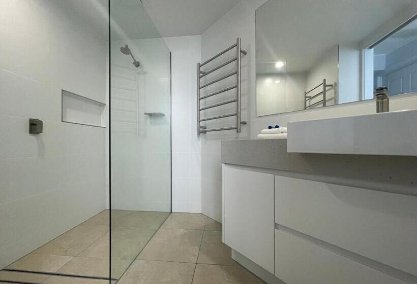 דירת פרמיום 3 חדרי שינה, Catalina Resort