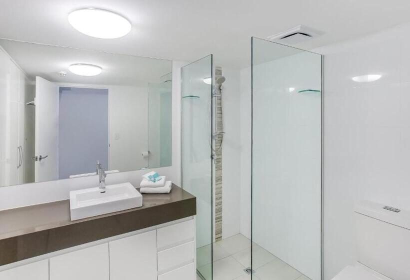 Superior 3-bedroom flat with sea view, Catalina Resort