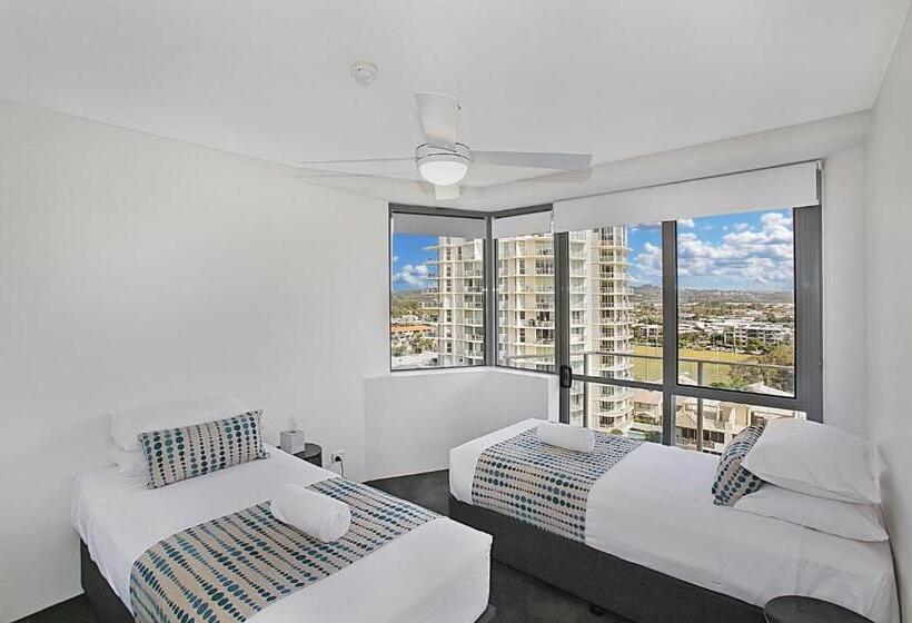 Superior 3-bedroom flat with sea view, Catalina Resort