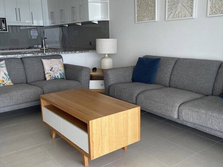 Superior 2-bedroom flat with sea view, Catalina Resort