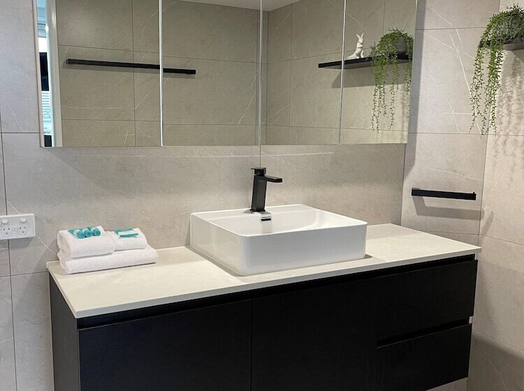 Superior 3-bedroom flat with sea view, Catalina Resort