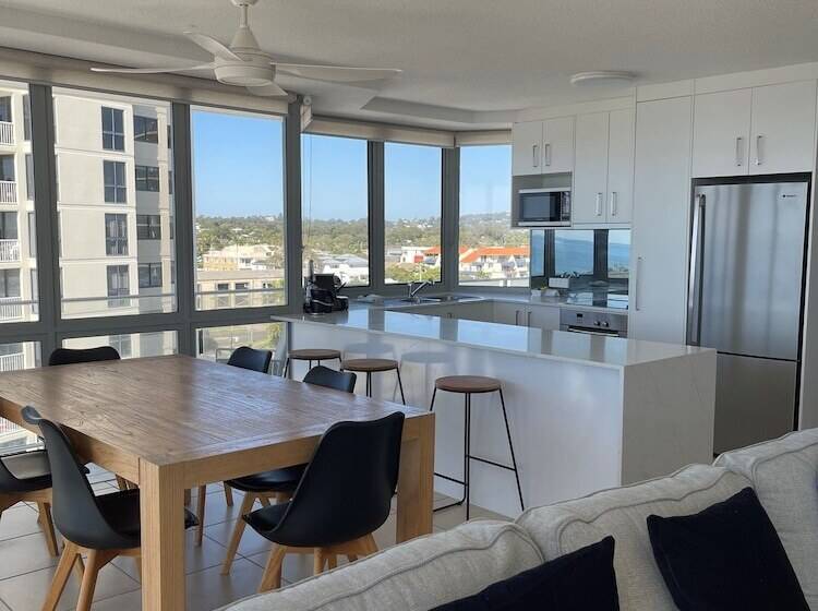 Superior 3-bedroom flat with sea view, Catalina Resort