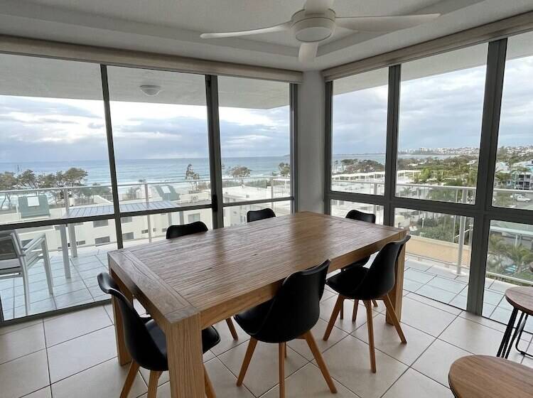 Superior 3-bedroom flat with sea view, Catalina Resort