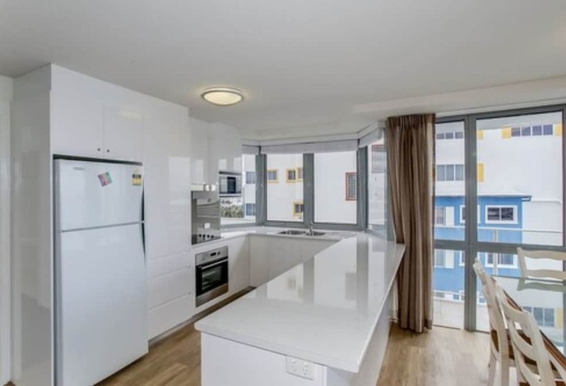 Superior 3-bedroom flat with sea view, Catalina Resort