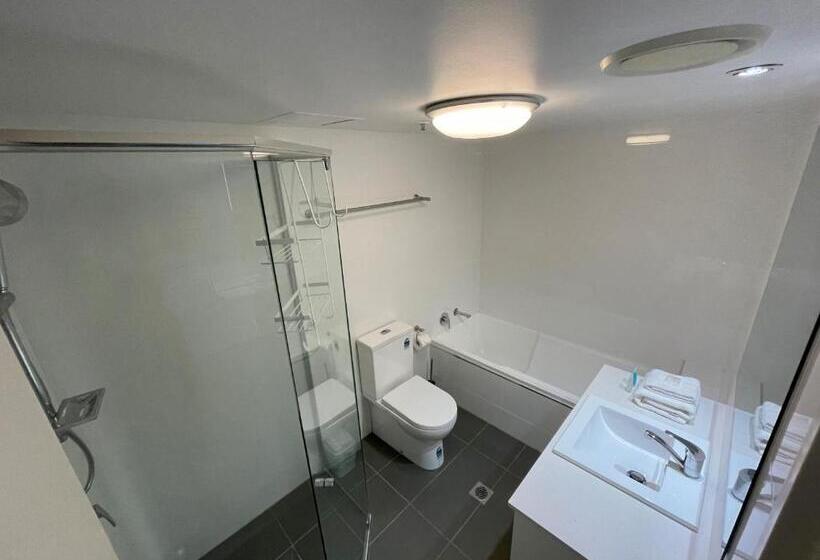 Appartement met 2 Slaapkamers, The Crest Apartments