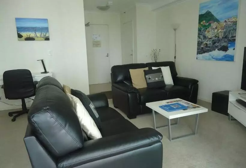１ベッドルームアパートメント, The Crest Apartments
