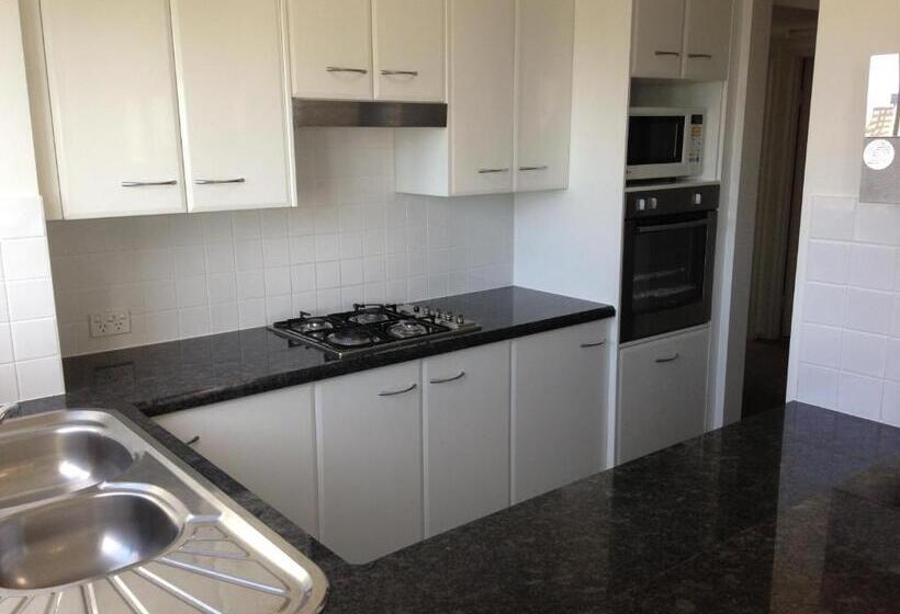 Апартаменты 2 Спальни, The Crest Apartments